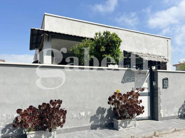 Villa Indipendente in vendita a Giugliano In Campania, Campania