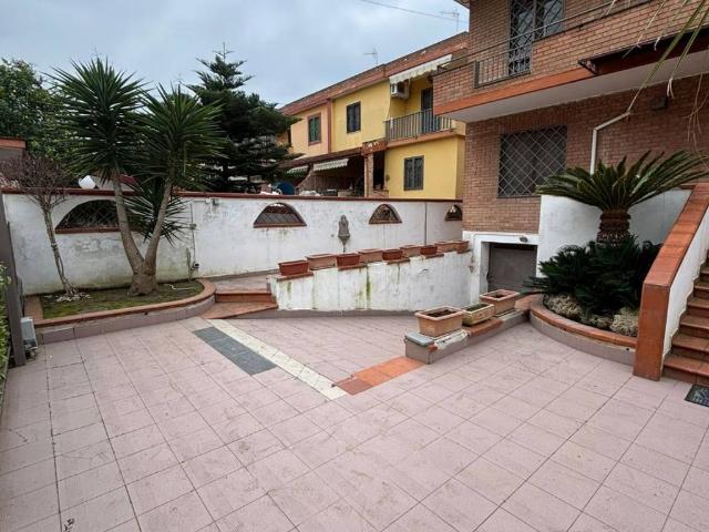 Villa Indipendente in vendita a Giugliano In Campania, Campania