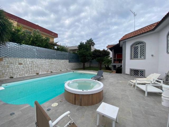 Villa Indipendente in vendita a Colle degli Osci, Giugliano In Campania