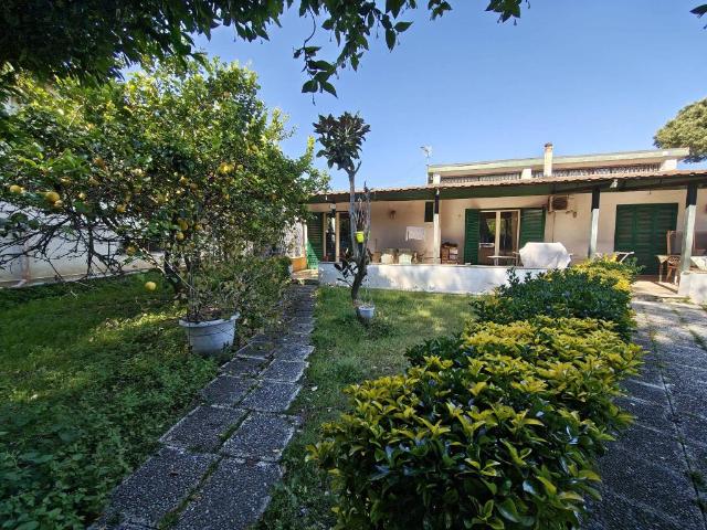 Villa Indipendente in vendita a Giugliano In Campania, Campania