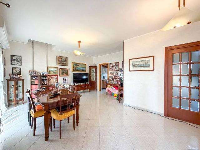 Villa Indipendente in vendita a Giugliano In Campania, Campania