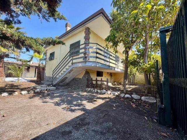 Villa Indipendente in vendita a Giugliano In Campania, Campania