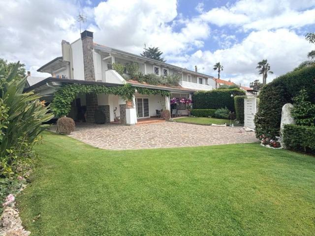 Villa Indipendente in vendita a Giugliano In Campania, Campania