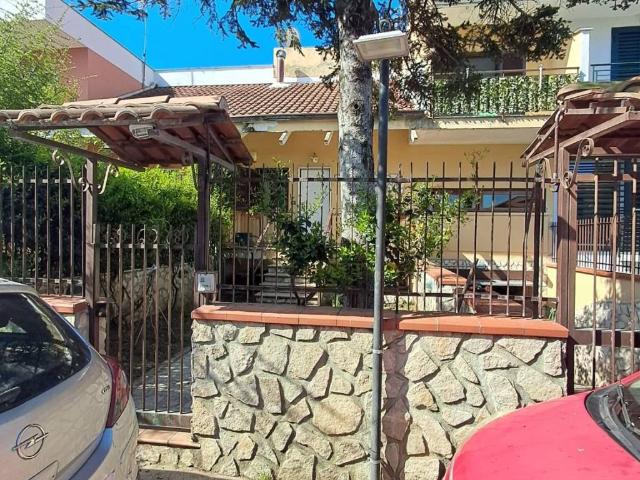 Villa Indipendente in vendita a Giugliano In Campania, Campania