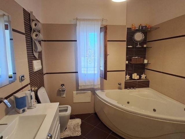 Villa Indipendente in vendita a Giugliano In Campania, Campania