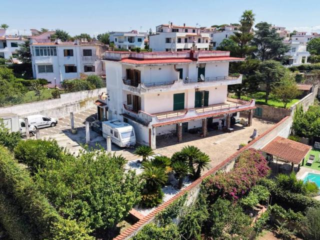 Villa Indipendente in vendita a Colle degli Osci, Giugliano In Campania