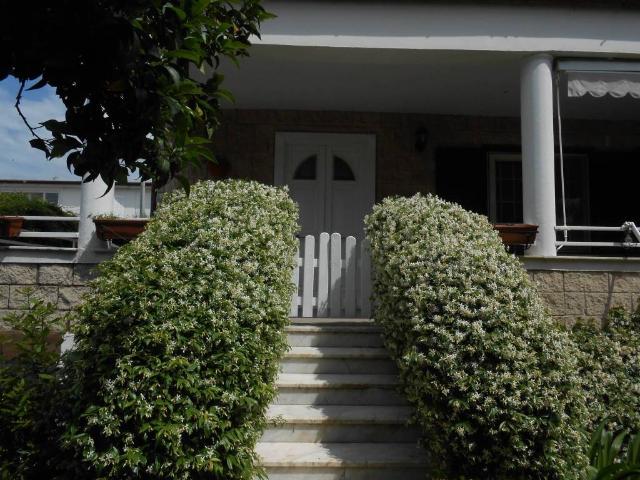 Villa Indipendente in vendita a Giugliano In Campania, Campania