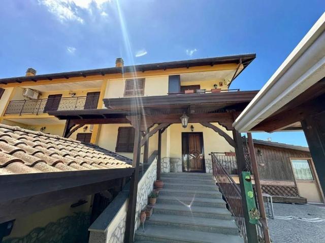 Villa Indipendente in vendita a Giugliano In Campania, Campania
