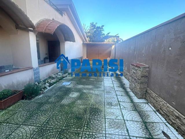 Villa Indipendente in vendita a Giugliano In Campania, Campania