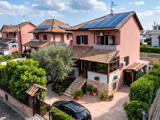 Villa Indipendente in vendita a Giugliano In Campania, Campania