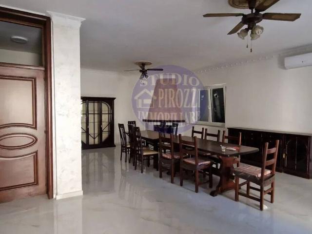 Villa Indipendente in vendita a Giugliano In Campania, Campania