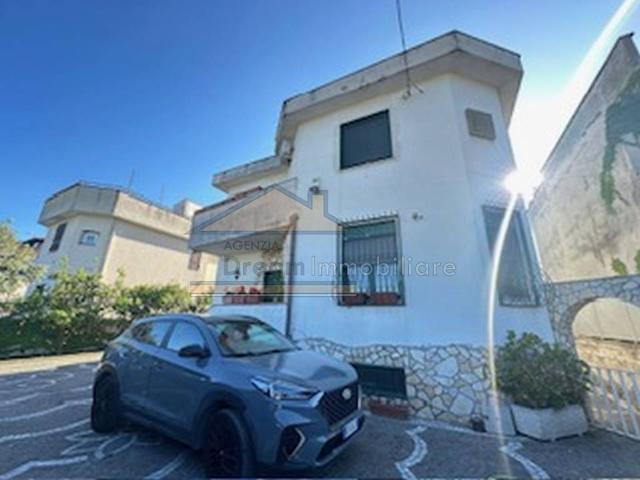 Villa Indipendente in vendita a Giugliano In Campania, Campania
