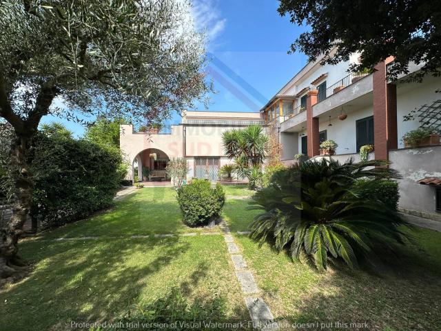 Villa Indipendente in vendita a Giugliano In Campania, Campania