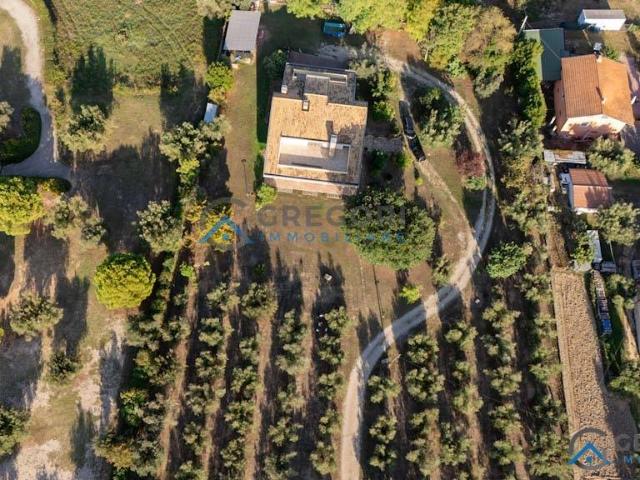 Villa Indipendente in vendita a Giulianova, Abruzzo