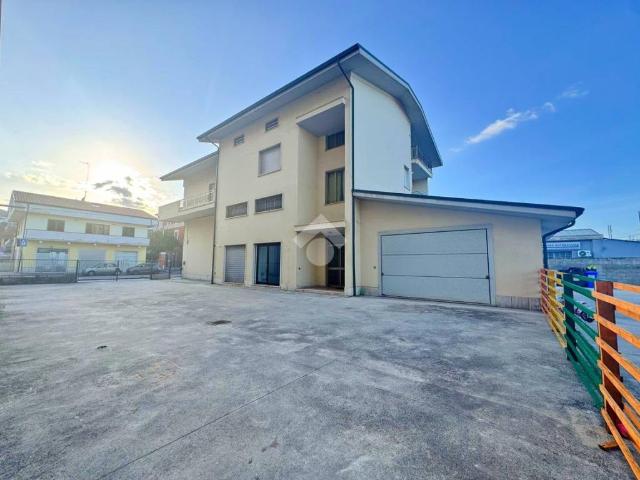 Villa Indipendente in vendita a Giulianova, Abruzzo