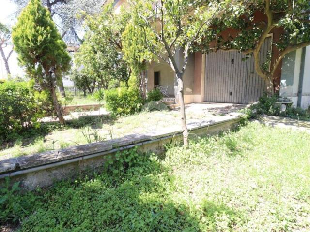 Villa Indipendente in vendita a Giulianova, Abruzzo