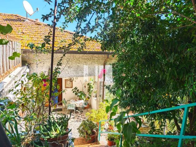Villa Indipendente in vendita a Giulianova, Abruzzo