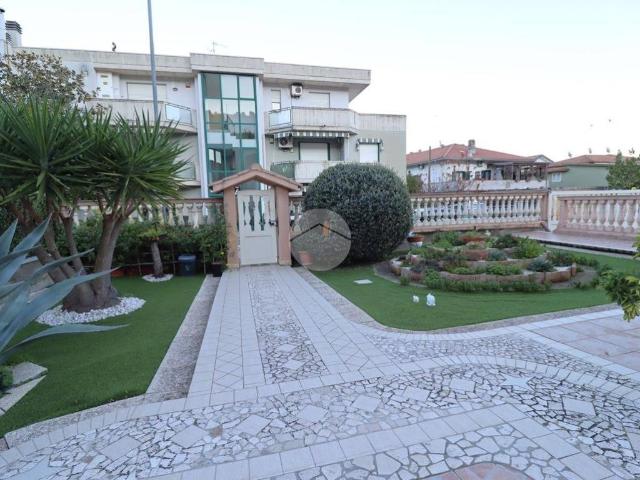 Villa Indipendente in vendita a Giulianova, Abruzzo