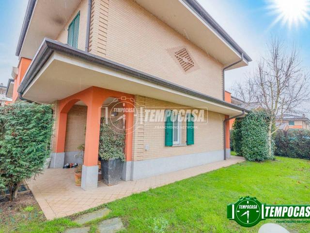 Villa Indipendente in vendita a Giussago, Lombardia