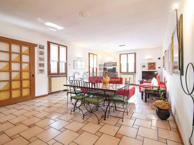 Villa Indipendente in vendita a Giussago, Lombardia