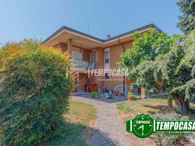 Villa Indipendente in vendita a Giussago, Lombardia