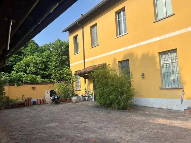 Villa Indipendente in vendita a Giussago, Lombardia