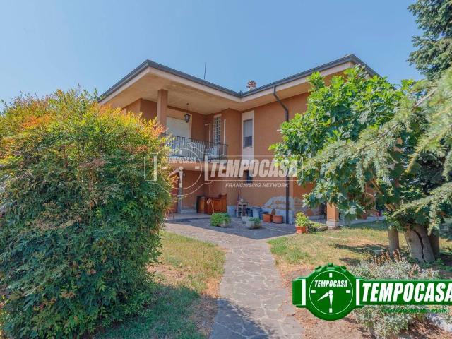 Villa Indipendente in vendita a Giussago, Lombardia