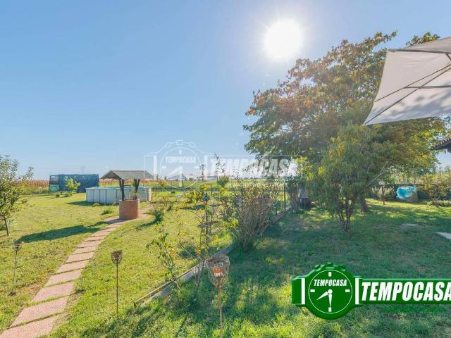 Villa Indipendente in vendita a Giussago, Lombardia