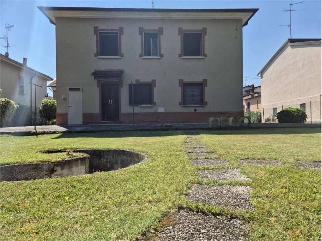 Villa Indipendente in vendita a Giussago, Lombardia