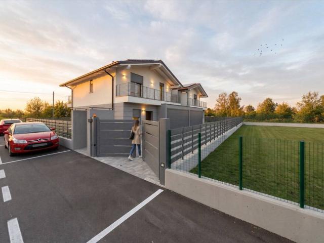 Villa Indipendente in vendita a Robbiano, Giussano