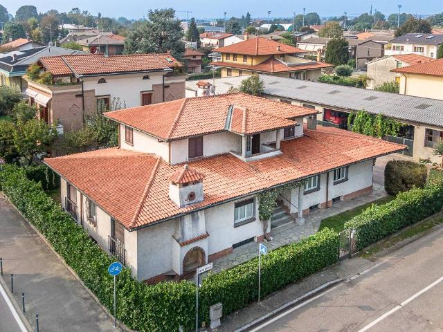 Villa Indipendente in vendita a Birone, Giussano