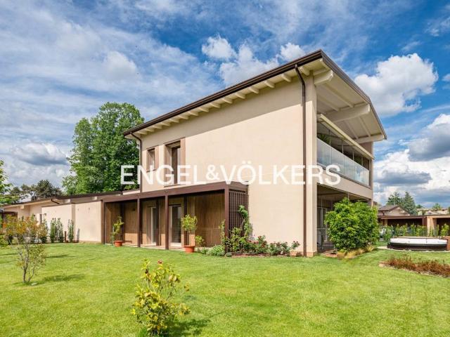 Villa Indipendente in vendita a Robbiano, Giussano