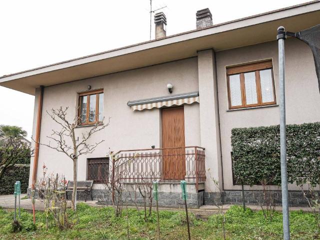 Villa Indipendente in vendita a Birone, Giussano