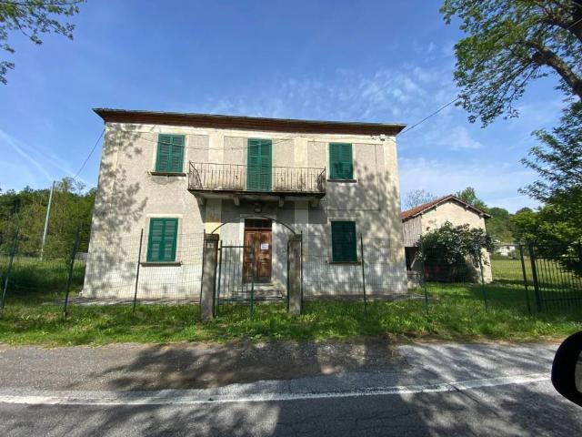 Villa Indipendente in vendita a Giusvalla, Liguria