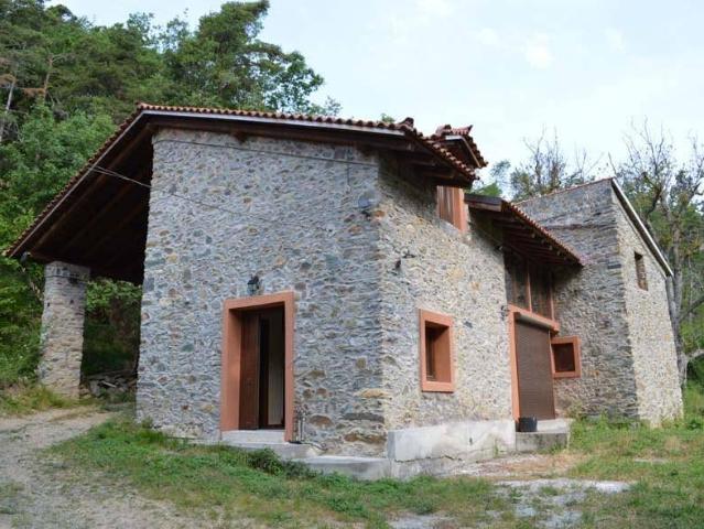 Villa Indipendente in vendita a Giusvalla, Liguria