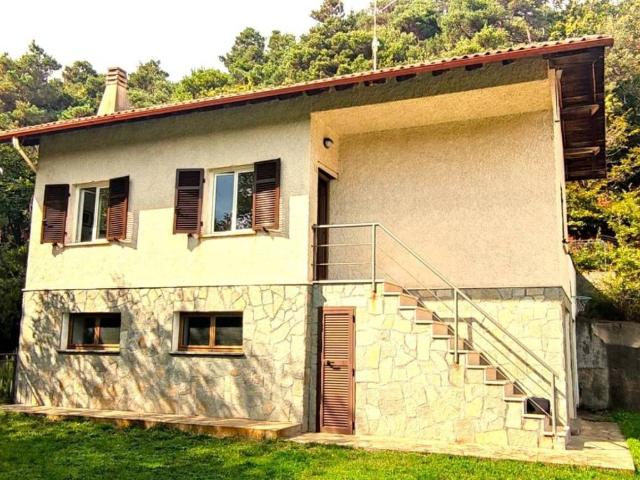Villa Indipendente in vendita a Giusvalla, Liguria