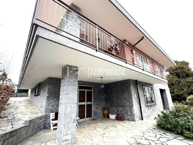 Villa Indipendente in vendita a Unione Montana di Comuni delle Valli di Lanzo, Ceronda e Casternone, Piemonte