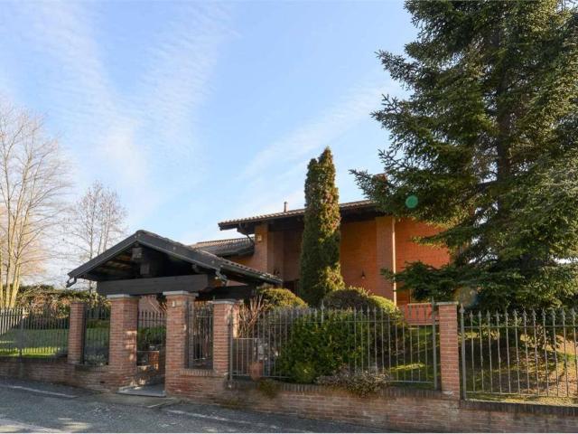 Villa Indipendente in vendita a Unione Montana di Comuni delle Valli di Lanzo, Ceronda e Casternone, Piemonte