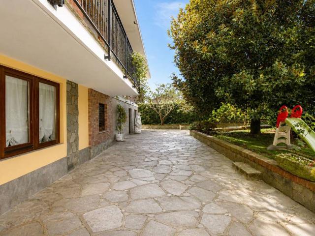 Villa Indipendente in vendita a Unione Montana di Comuni delle Valli di Lanzo, Ceronda e Casternone, Piemonte