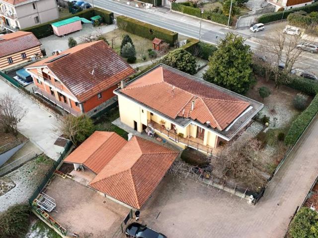 Villa Indipendente in vendita a Unione Montana di Comuni delle Valli di Lanzo, Ceronda e Casternone, Piemonte
