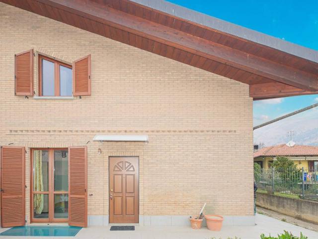 Villa Indipendente in vendita a Unione Montana di Comuni delle Valli di Lanzo, Ceronda e Casternone, Piemonte