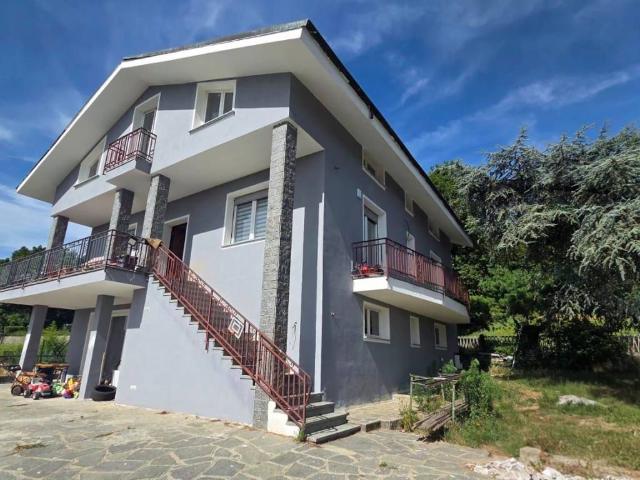 Villa Indipendente in vendita a Unione Montana di Comuni delle Valli di Lanzo, Ceronda e Casternone, Piemonte