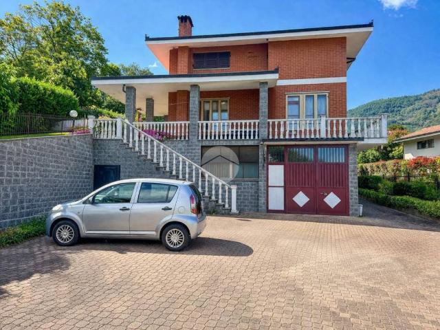 Villa Indipendente in vendita a Unione Montana di Comuni delle Valli di Lanzo, Ceronda e Casternone, Piemonte
