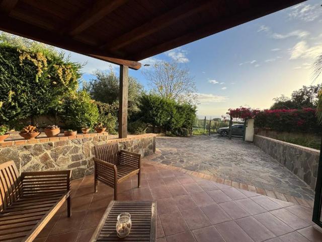 Villa Indipendente in vendita a Calabria, Catanzaro