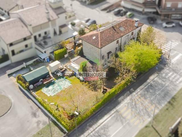 Villa Indipendente in vendita a Godega di Sant'Urbano, Bibano