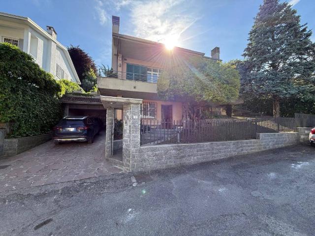 Villa Indipendente in vendita a Salice Terme, Godiasco Salice Terme