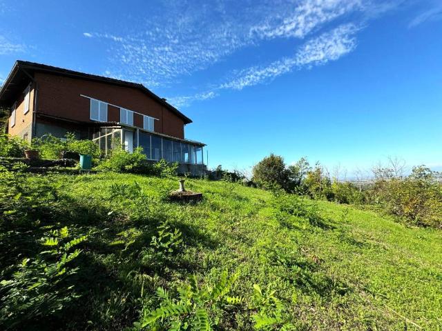 Villa Indipendente in vendita a Godiasco Salice Terme, Salice Terme