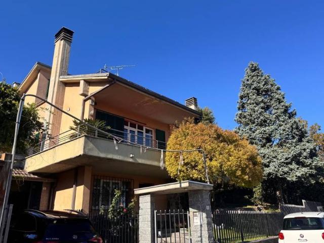 Villa Indipendente in vendita a Salice Terme, Godiasco Salice Terme