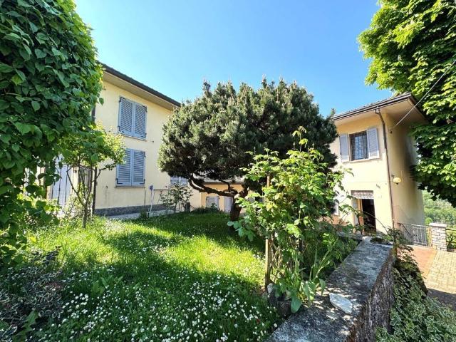 Villa Indipendente in vendita a Godiasco Salice Terme, Lombardia