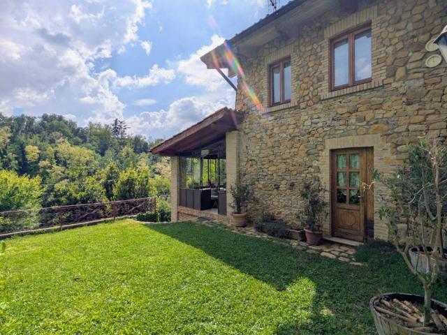 Villa Indipendente in vendita a Godiasco Salice Terme, Salice Terme